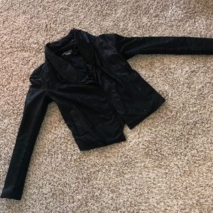 Women’s Vince XXS black cropped leather jacket